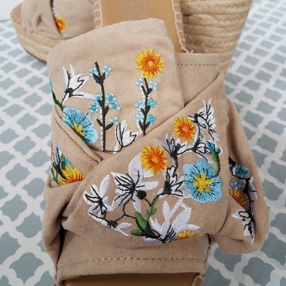Franco Sarto Talinda Espadrilles 10 NWOB - Picture 9 of 15